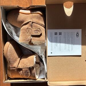 UGG Chestnut Suede Shearling-Trim Kids Boot